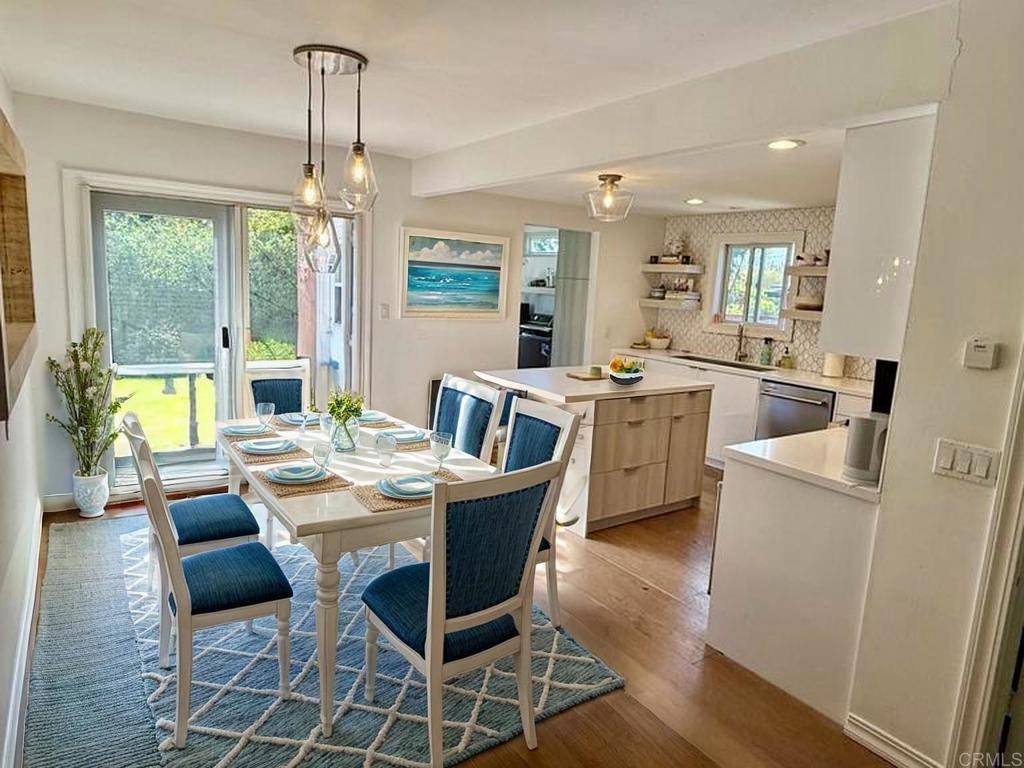 Solana Beach, CA 92075,637 N Rios