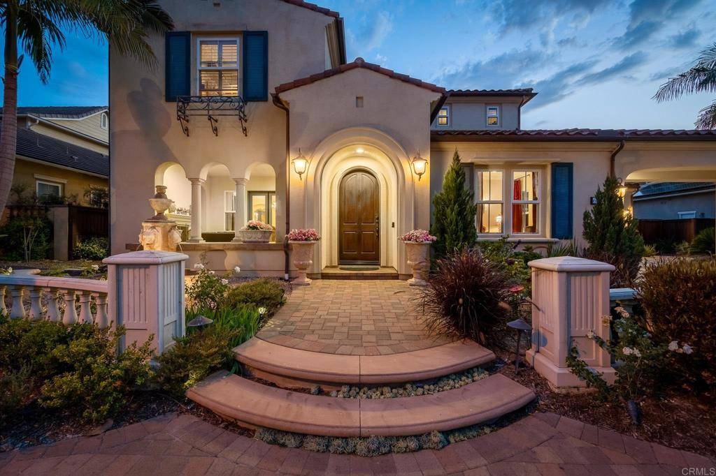 Carlsbad, CA 92009,6767 Malachite Place