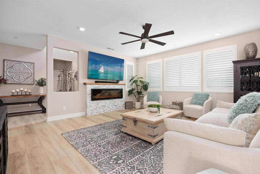 San Diego, CA 92129,12611 Stella LN