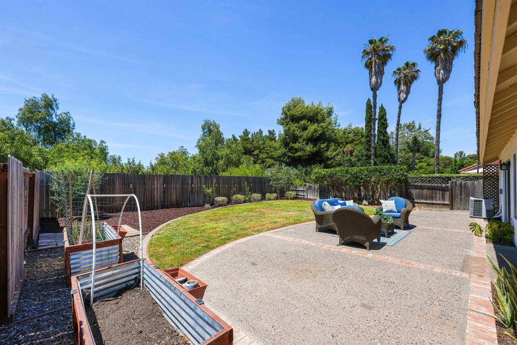 Oceanside, CA 92057,5452 Gooseberry Way