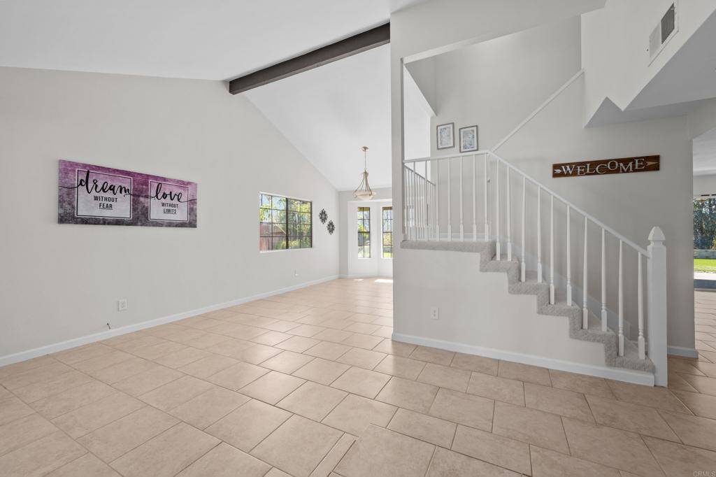 Fallbrook, CA 92028,1161 Senwood Way