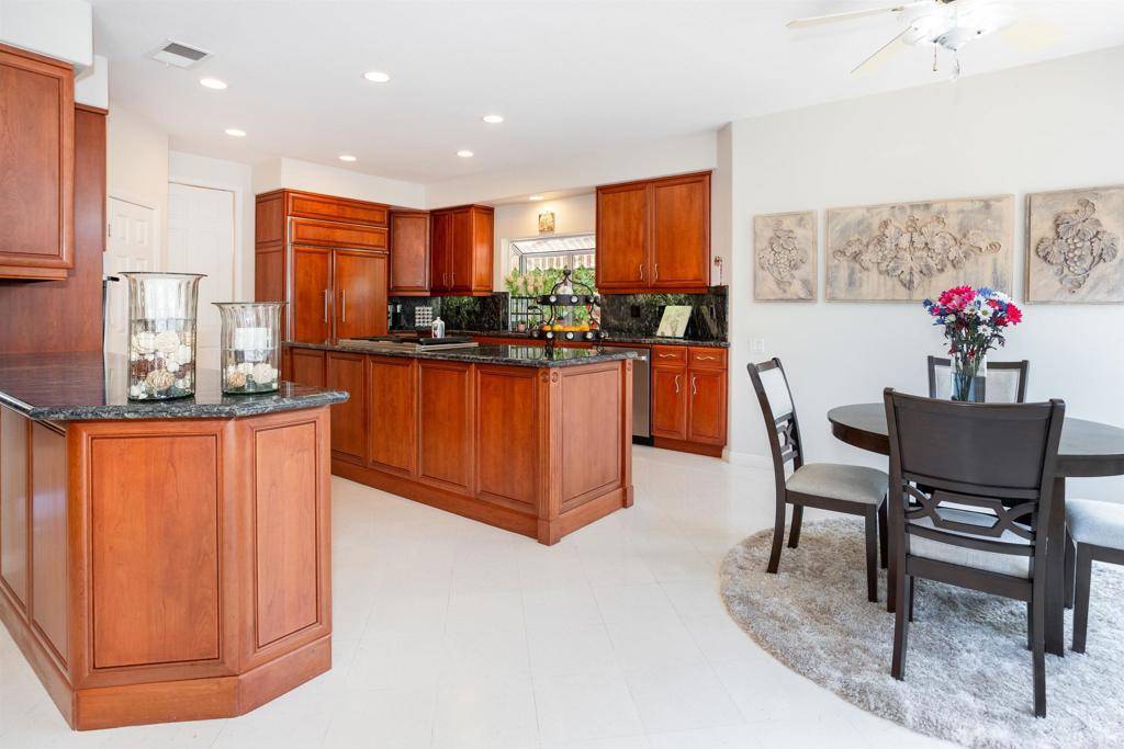 San Diego, CA 92130,4883 Bradshaw CT