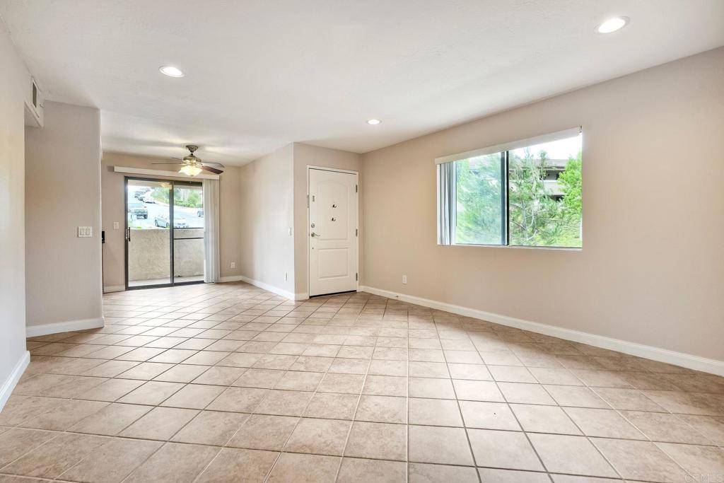 Oceanside, CA 92057,3796 San Ramon #51