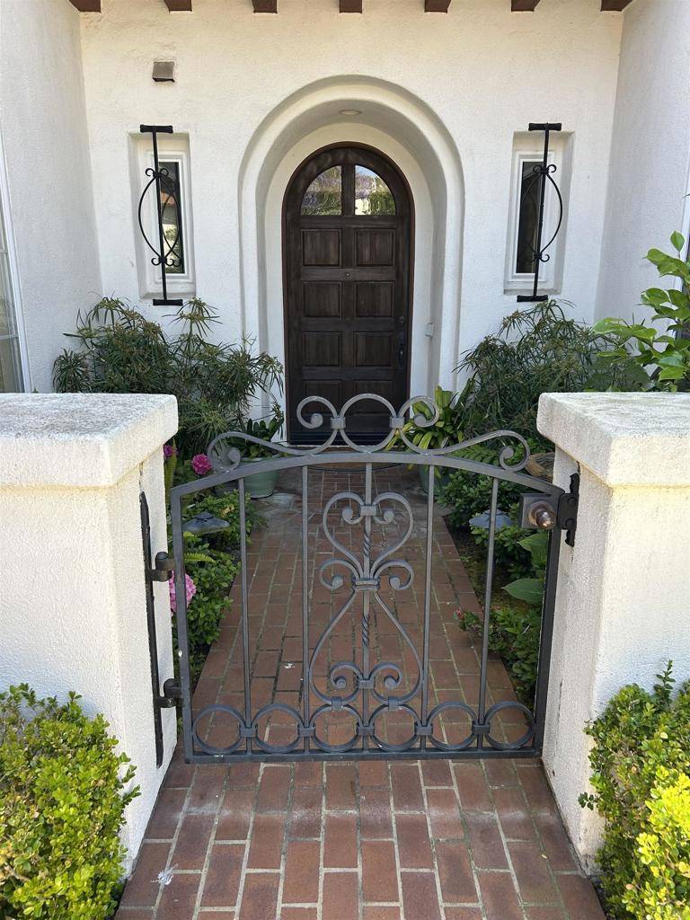 Carlsbad, CA 92011,1328 Bulrush CT