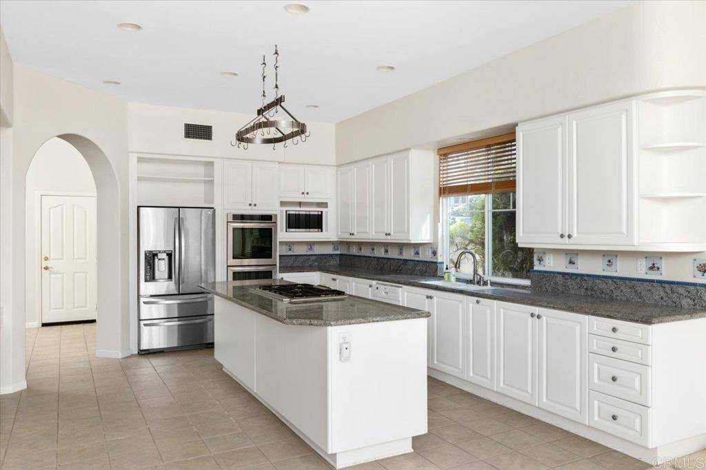 Carlsbad, CA 92011,1328 Bulrush CT