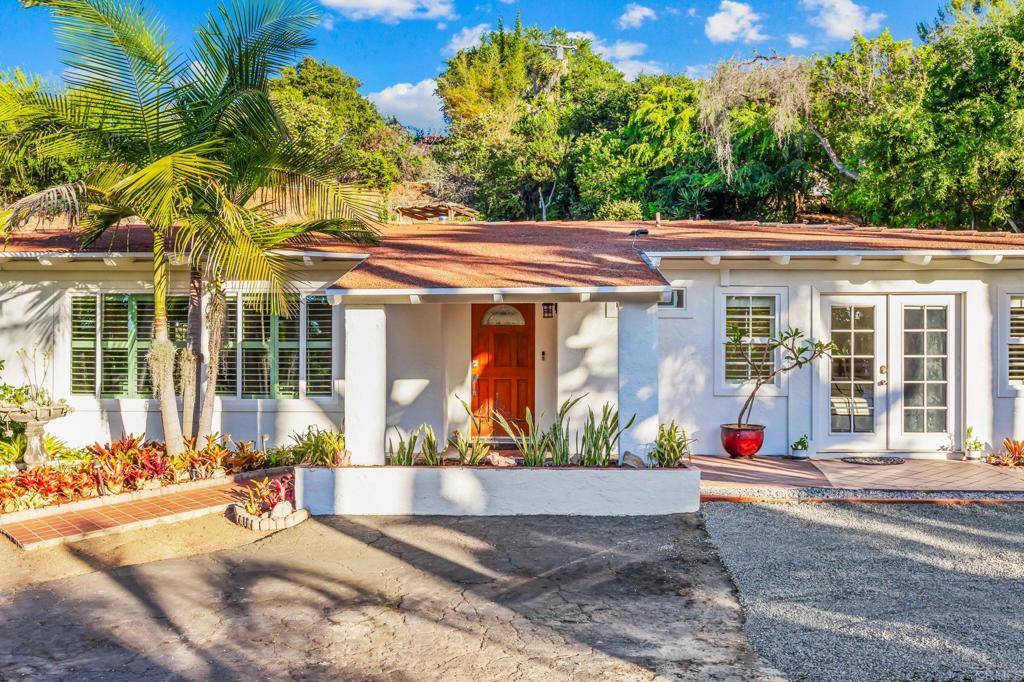 Vista, CA 92084,1670 Alta Vista DR