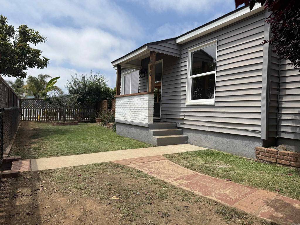 Oceanside, CA 92058,816 Santa Barbara ST