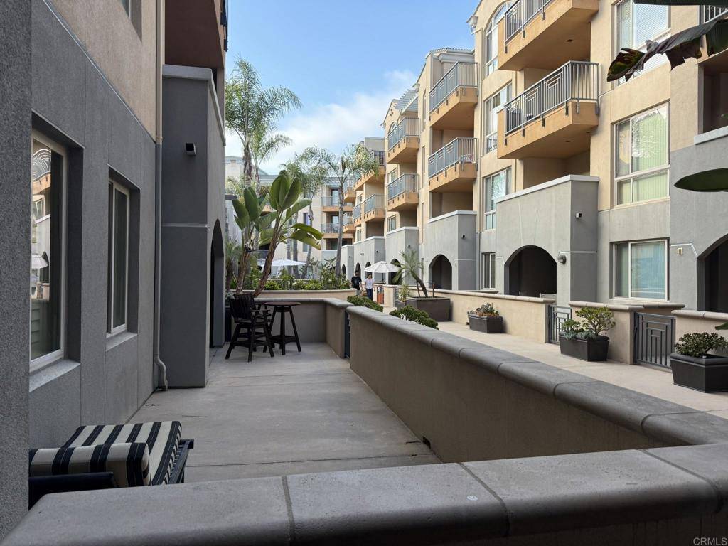 San Diego, CA 92130,3887 Pell PL