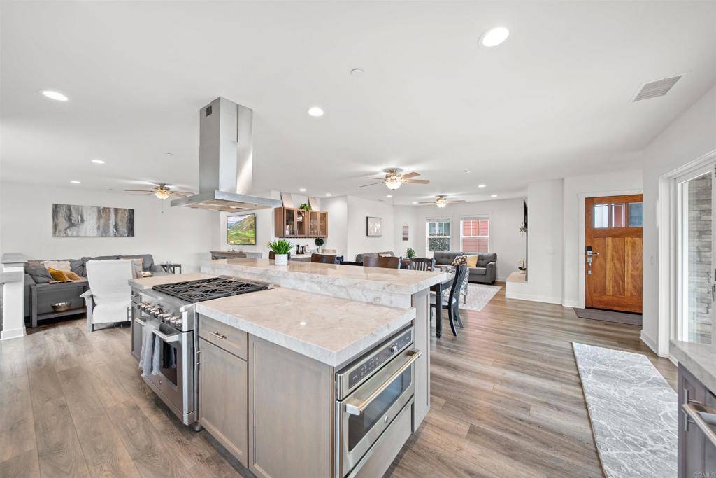 Oceanside, CA 92054,502 S Cleveland ST #2