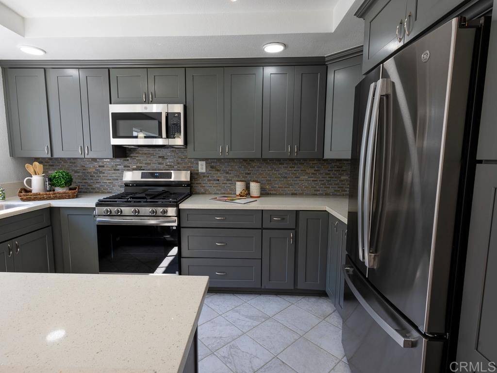 San Diego, CA 92126,9989 Maya Linda RD #64