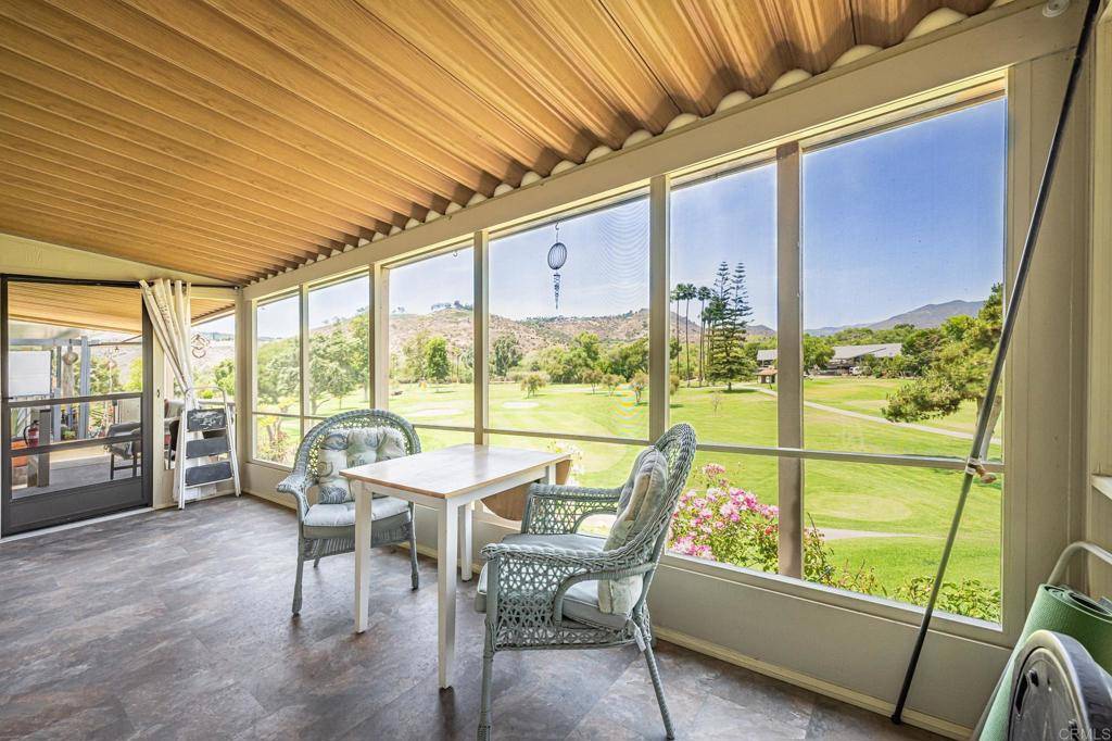 Fallbrook, CA 92028,4650 Dulin #208