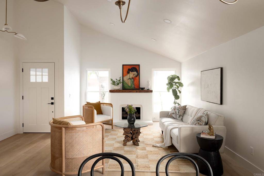 Encinitas, CA 92024,324 Avenida De Las Rosas