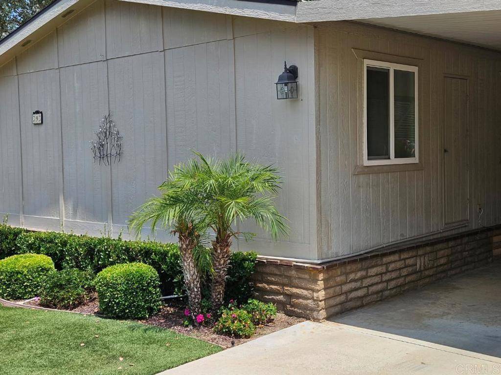 Escondido, CA 92026,8975 Lawrence Welk DR #393