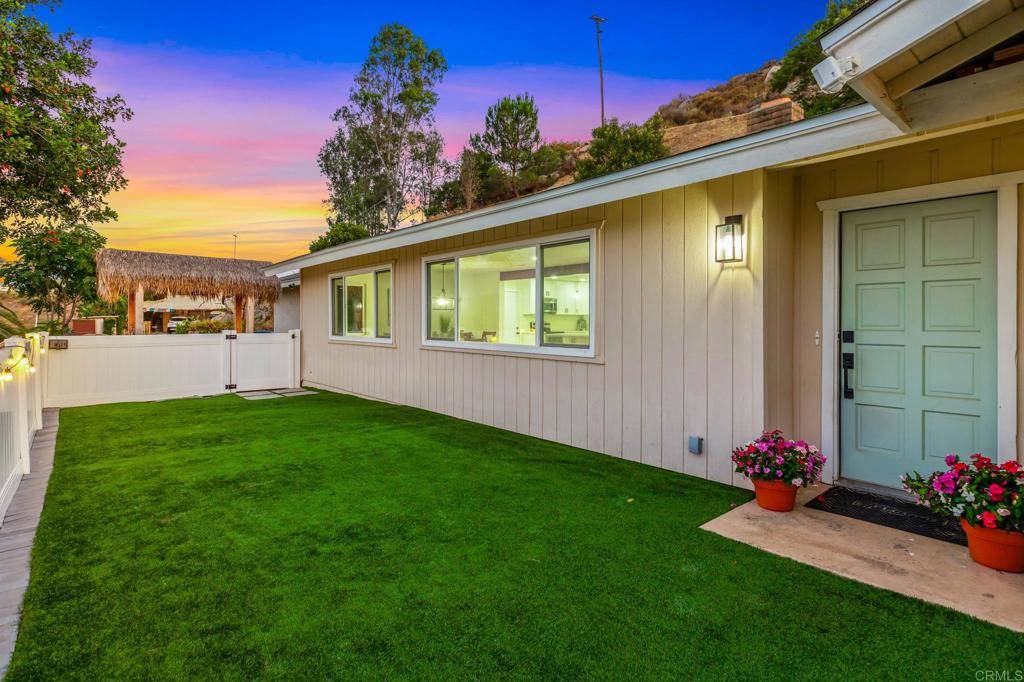 Lakeside, CA 92040,10906 Serena LN