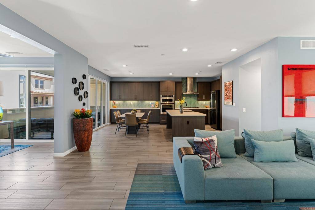 San Diego, CA 92108,8355 Summit WAY