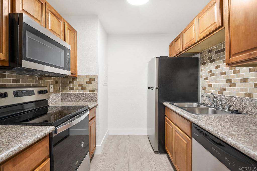 Escondido, CA 92026,1350 N Escondido BLVD #17