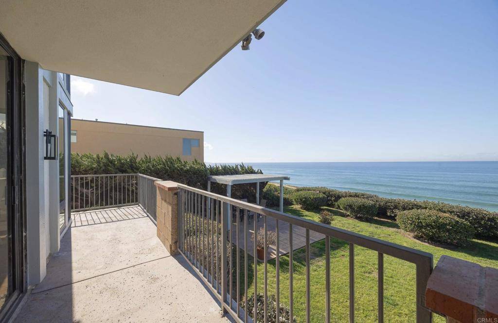 Del Mar, CA 92014,424 Stratford CT #B11