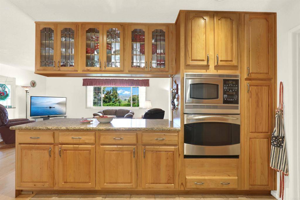 2233 Puesta Del Sol Escondido, CA 92027