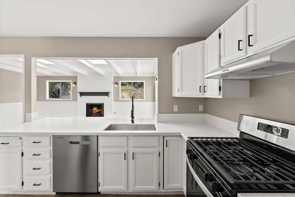 Clairemont Mesa, CA 92117,5241 Cole St.