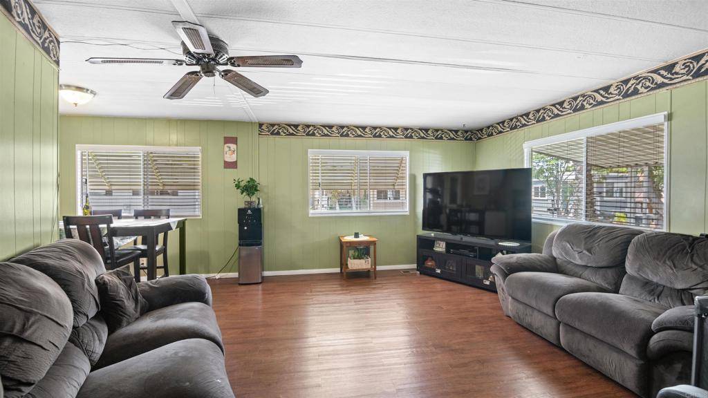Escondido, CA 92027,2700 E Valley Parkway #315