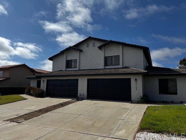 Carlsbad, CA 92009,2732 Luciernaga ST