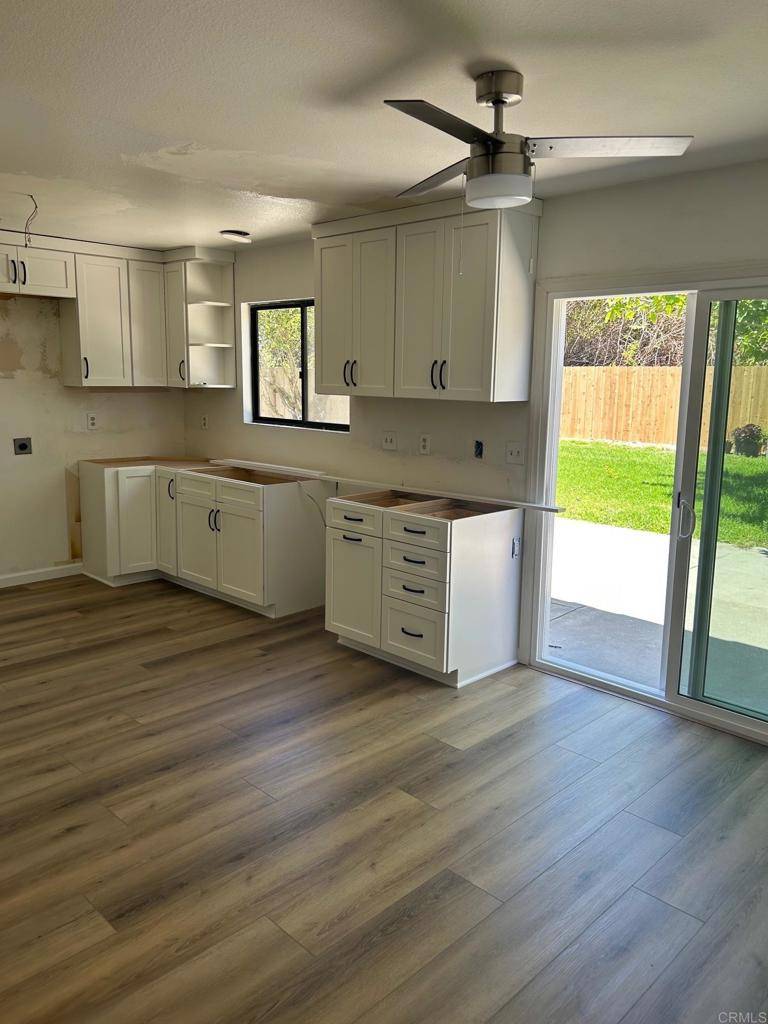Carlsbad, CA 92009,2732 Luciernaga ST