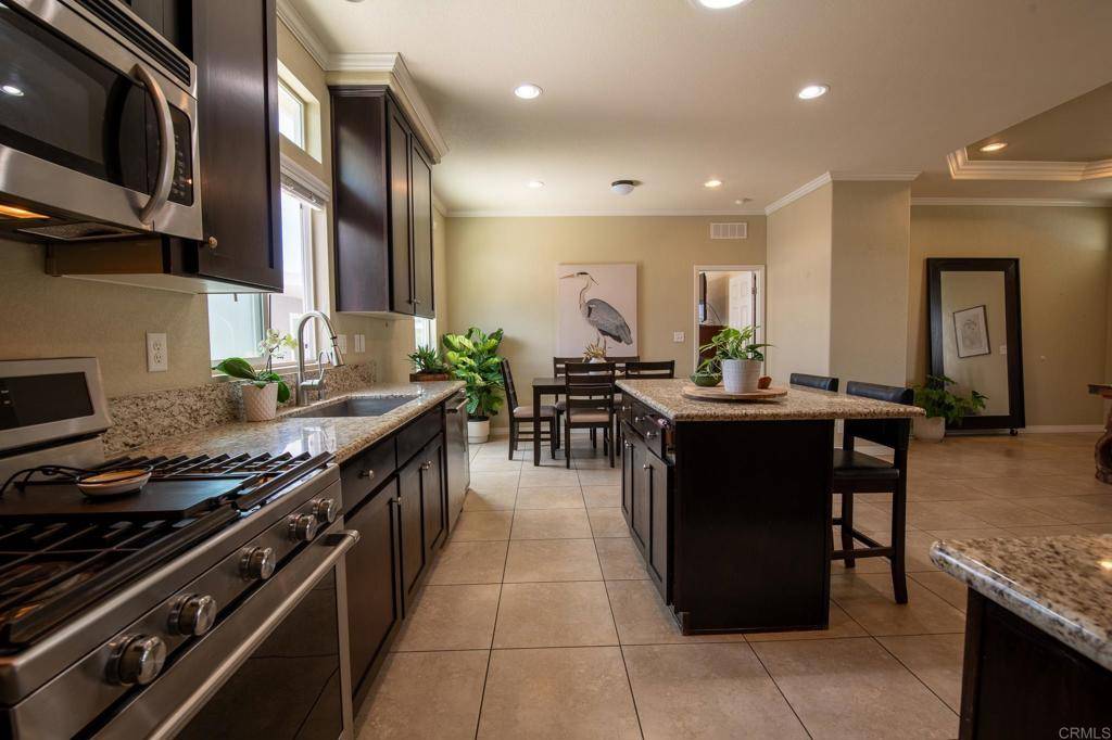 Carlsbad, CA 92011,6508 Friendly PL