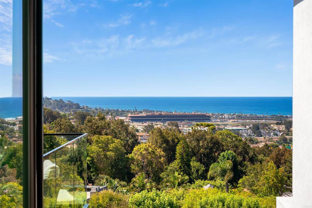 Del Mar, CA 92014,1110 Solana DR