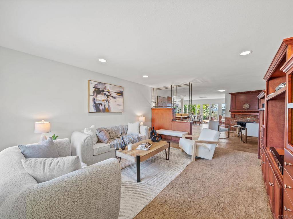 Poway, CA 92064,13046 Cree DR