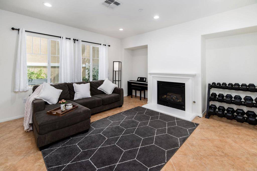San Marcos, CA 92069,357 Borden Rd