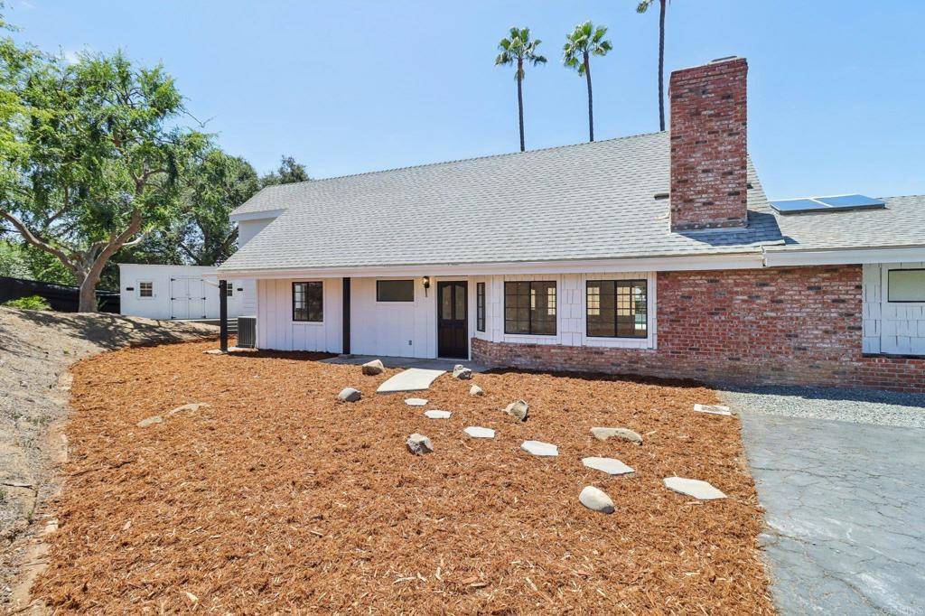 Fallbrook, CA 92028,1797 99 Rabbit Hill