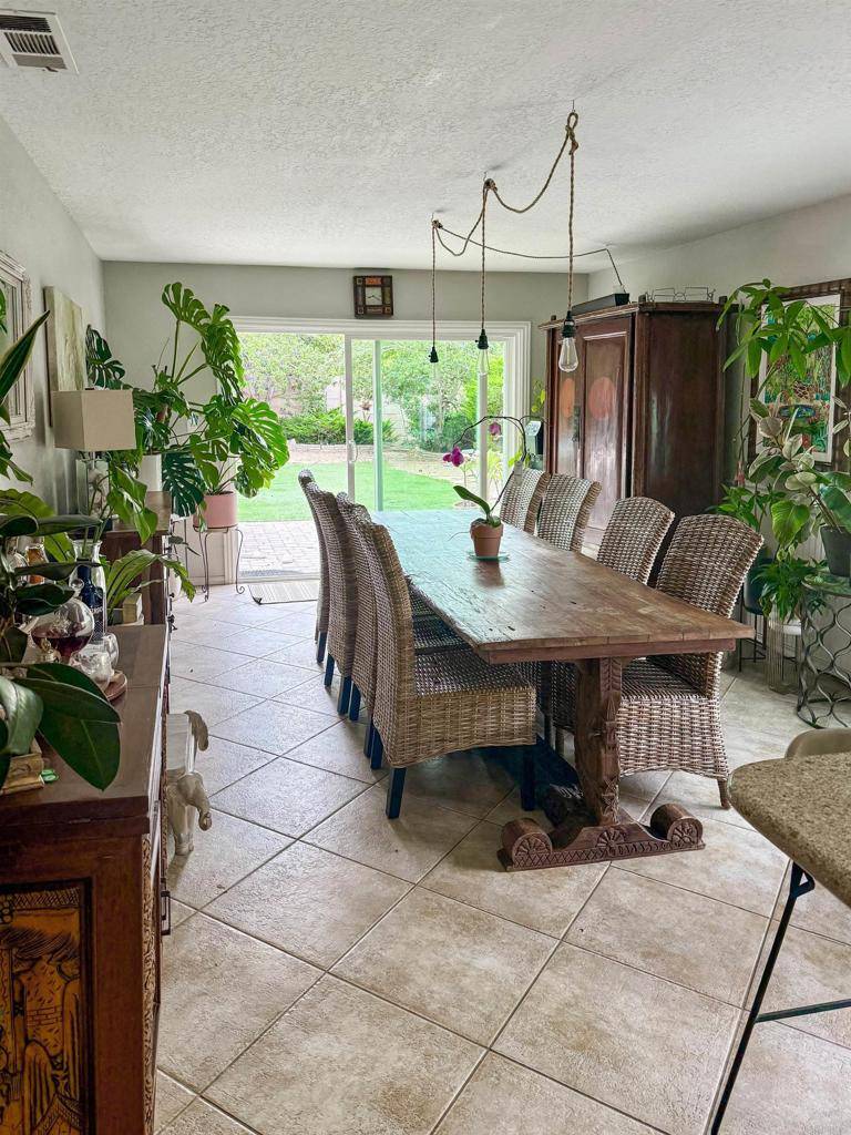 Carlsbad, CA 92009,2615 Abedul ST