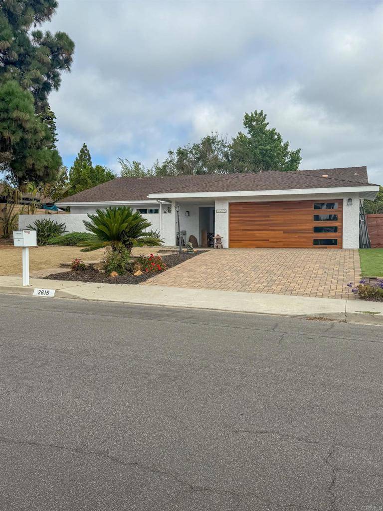 Carlsbad, CA 92009,2615 Abedul ST