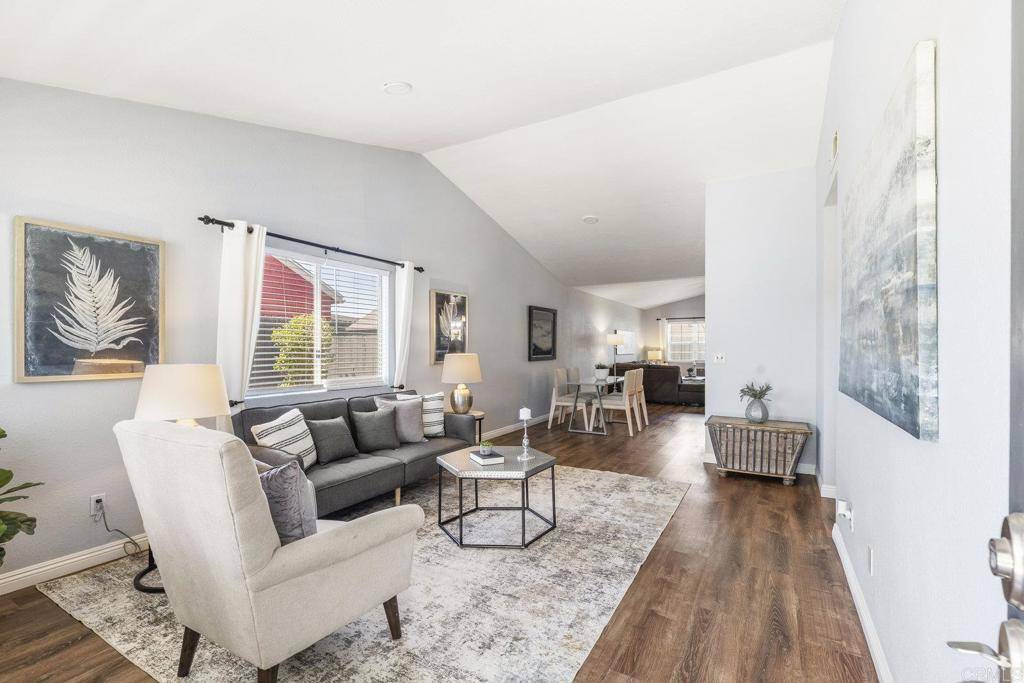 Oceanside, CA 92057,724 Hollowglen RD