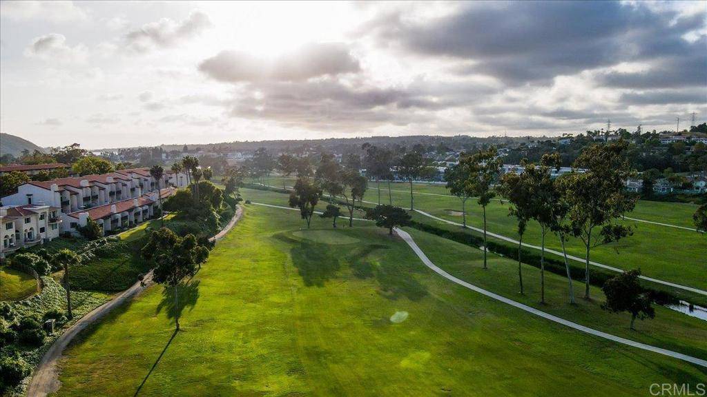Carlsbad, CA 92009,2544 Navarra DR #12