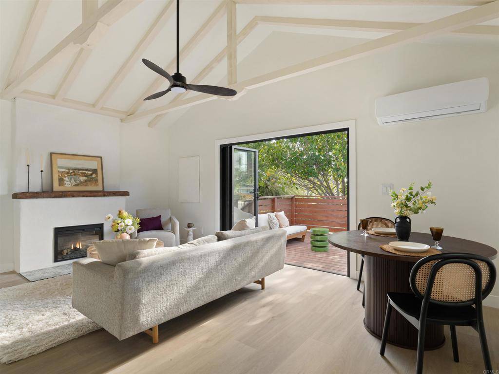 Oceanside, CA 92054,1482 Avocado RD