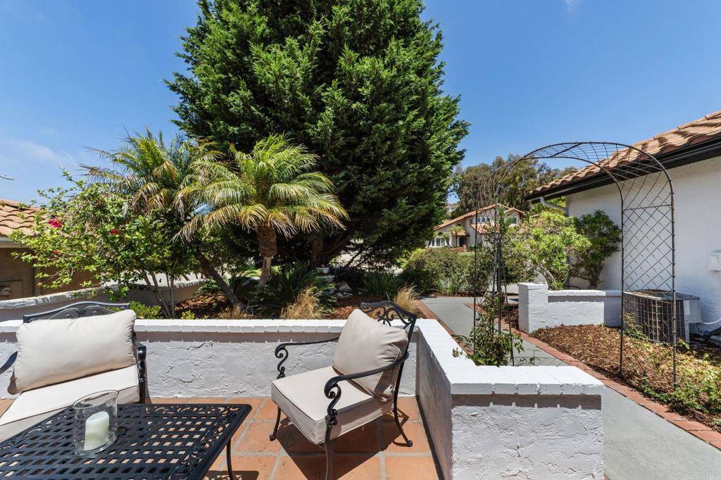 Carlsbad, CA 92010,2663 Sutter St