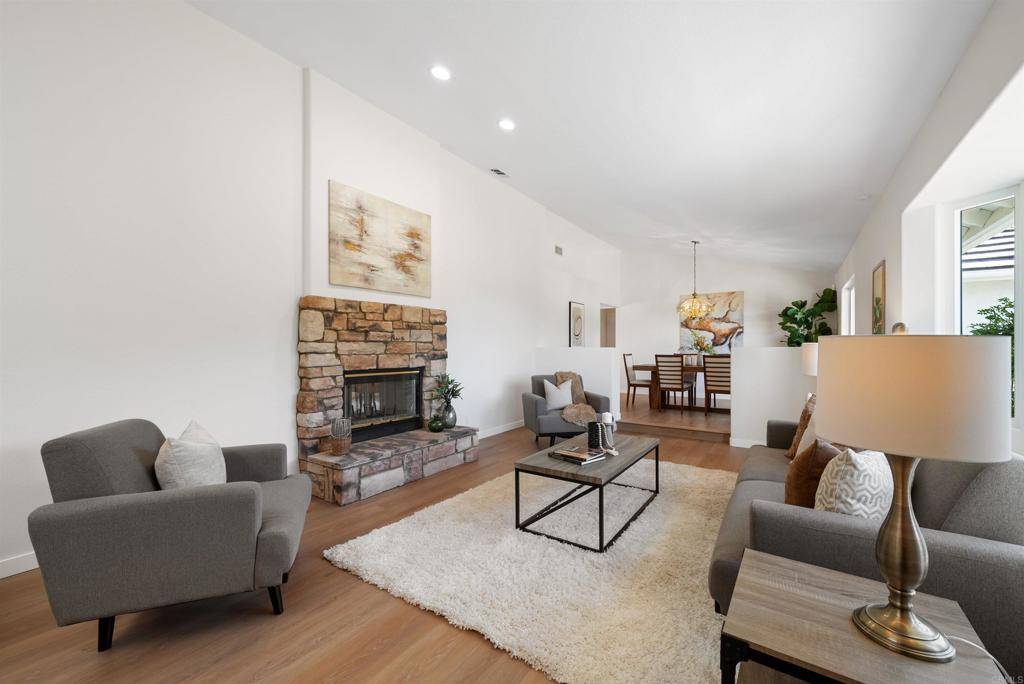 11592 Kaywood Escondido, CA 92026