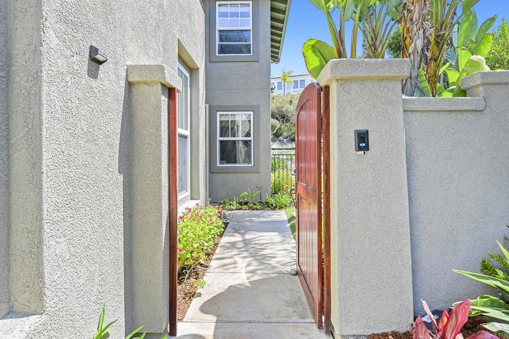 Encinitas, CA 92024,593 Paloma CT