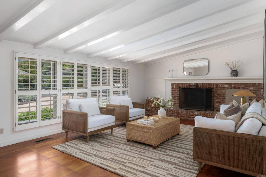 La Jolla, CA 92037,1381 W Muirlands DR