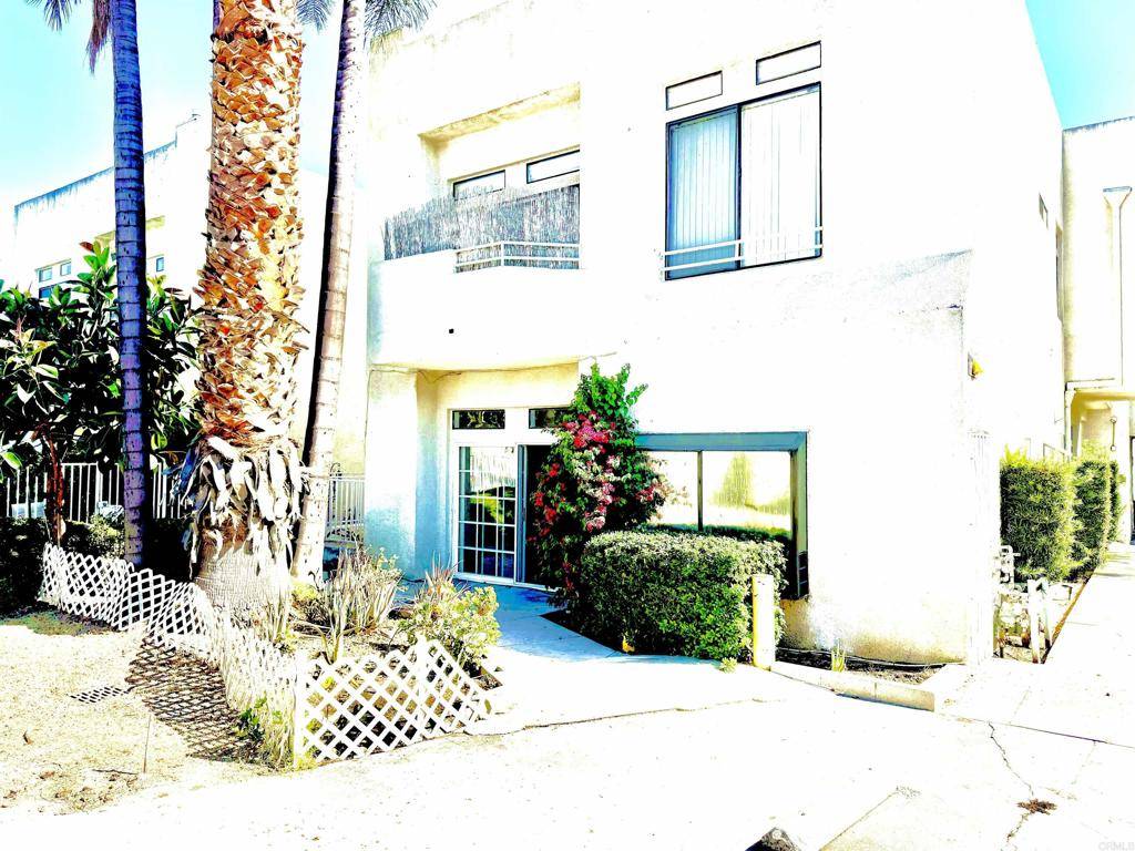 Canoga Park, CA 91304,20920 COMMUNITY ST #7