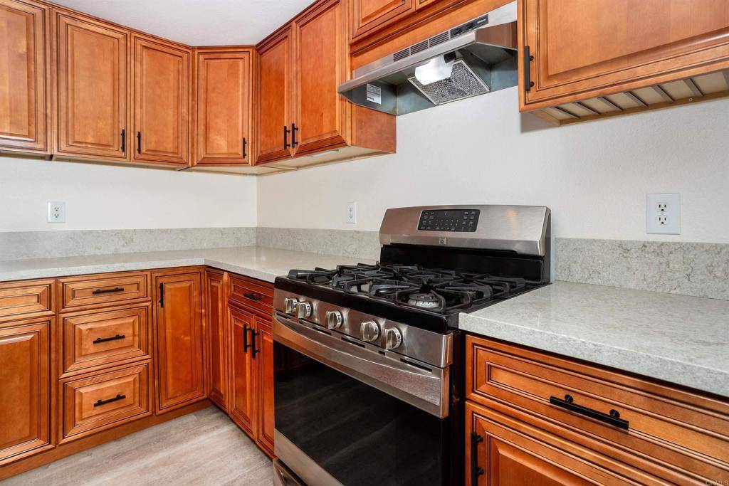 Vista, CA 92083,359 N Melrose DR #G