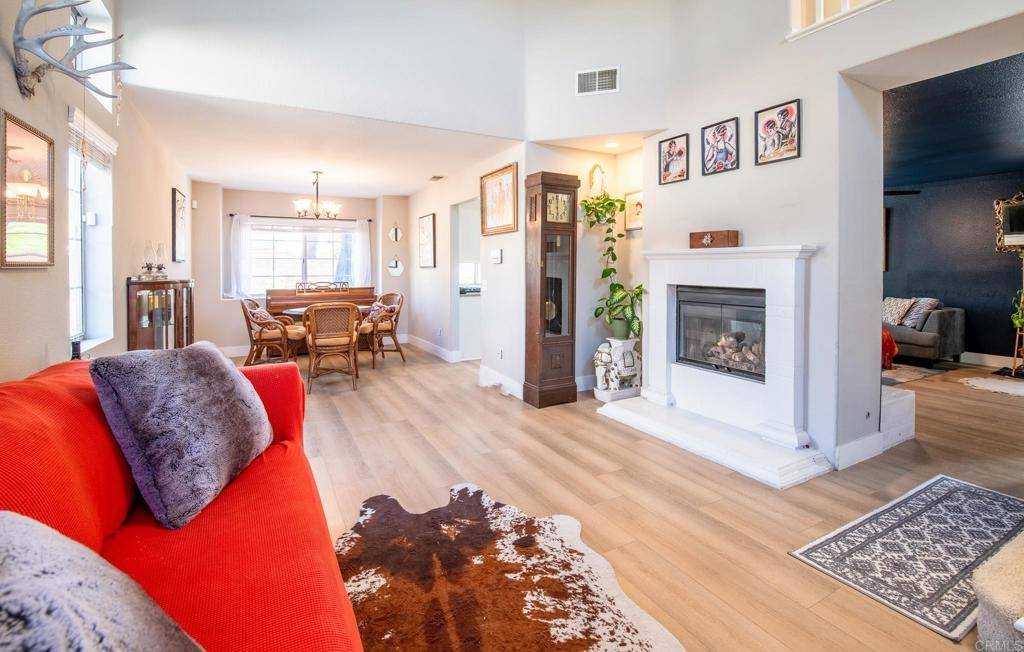 Temecula, CA 92591,40112 Adian CT