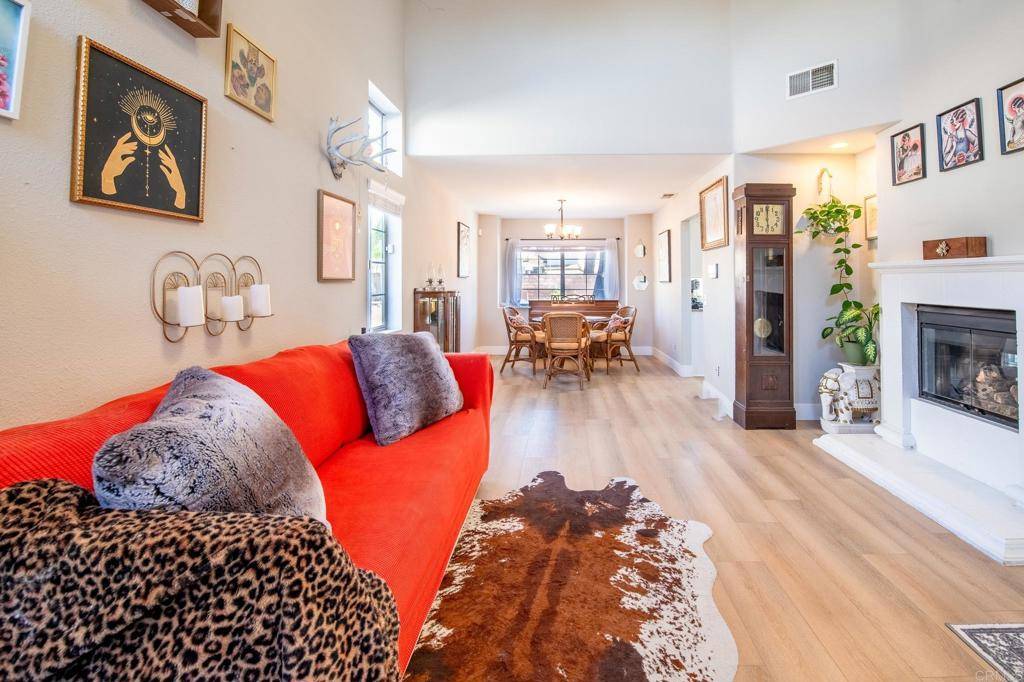 Temecula, CA 92591,40112 Adian CT