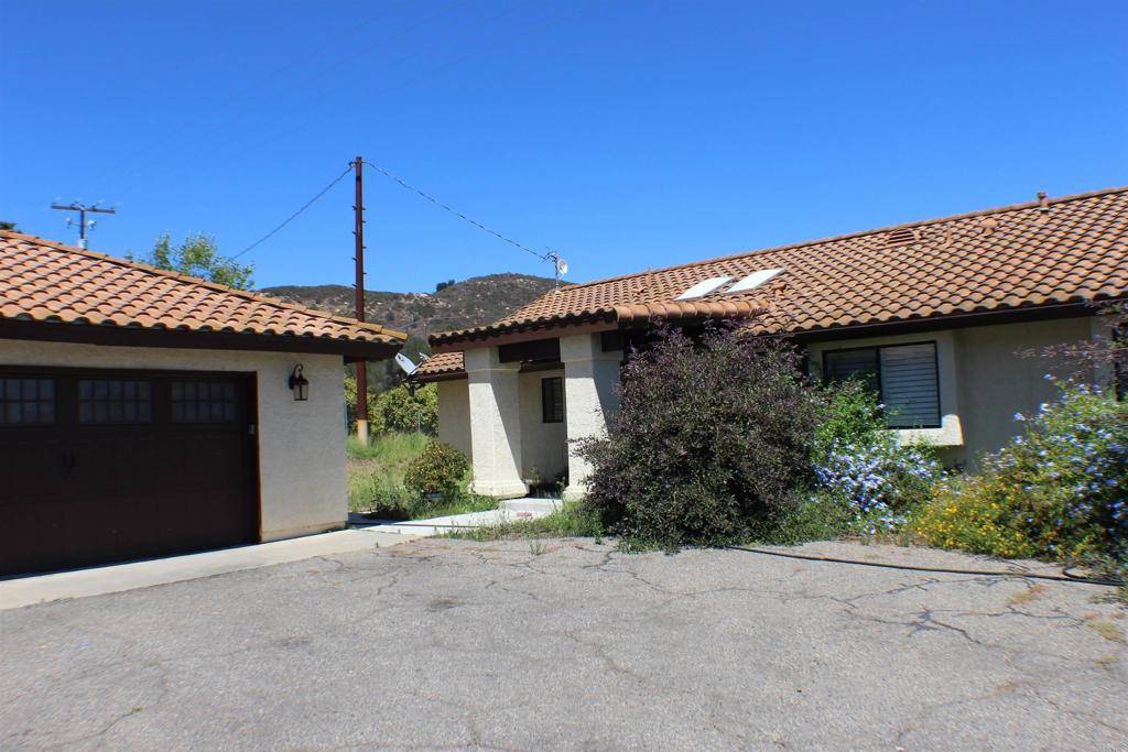 Valley Center, CA 92082,33140 Lilac RD