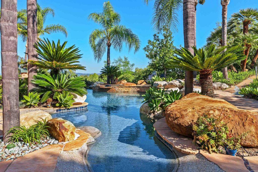 Escondido, CA 92029,2034 Ridgecrest PL