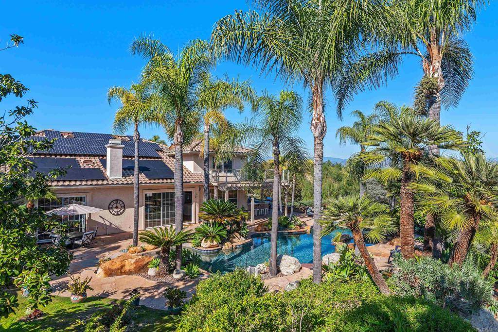 Escondido, CA 92029,2034 Ridgecrest PL