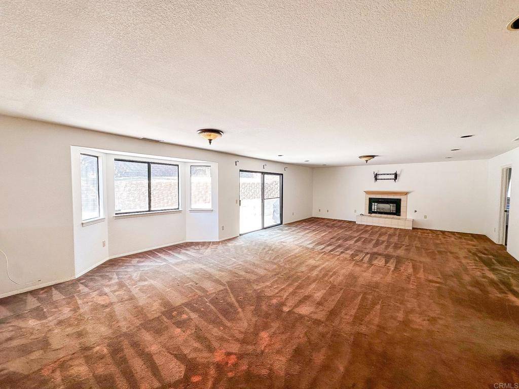 Vista, CA 92084,1544 La Vine LN