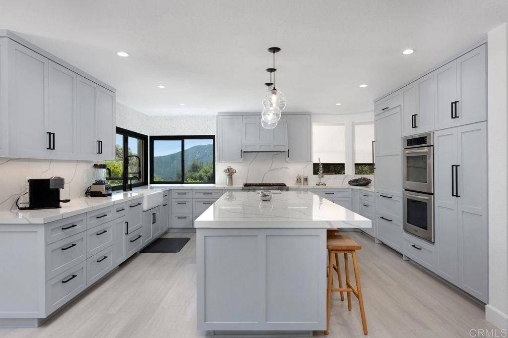 Escondido, CA 92029,3453 Via Loma Vista