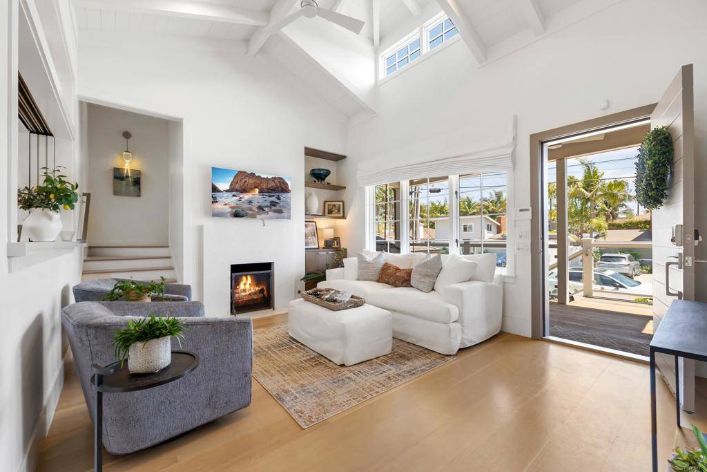 Del Mar, CA 92014,236 24Th ST